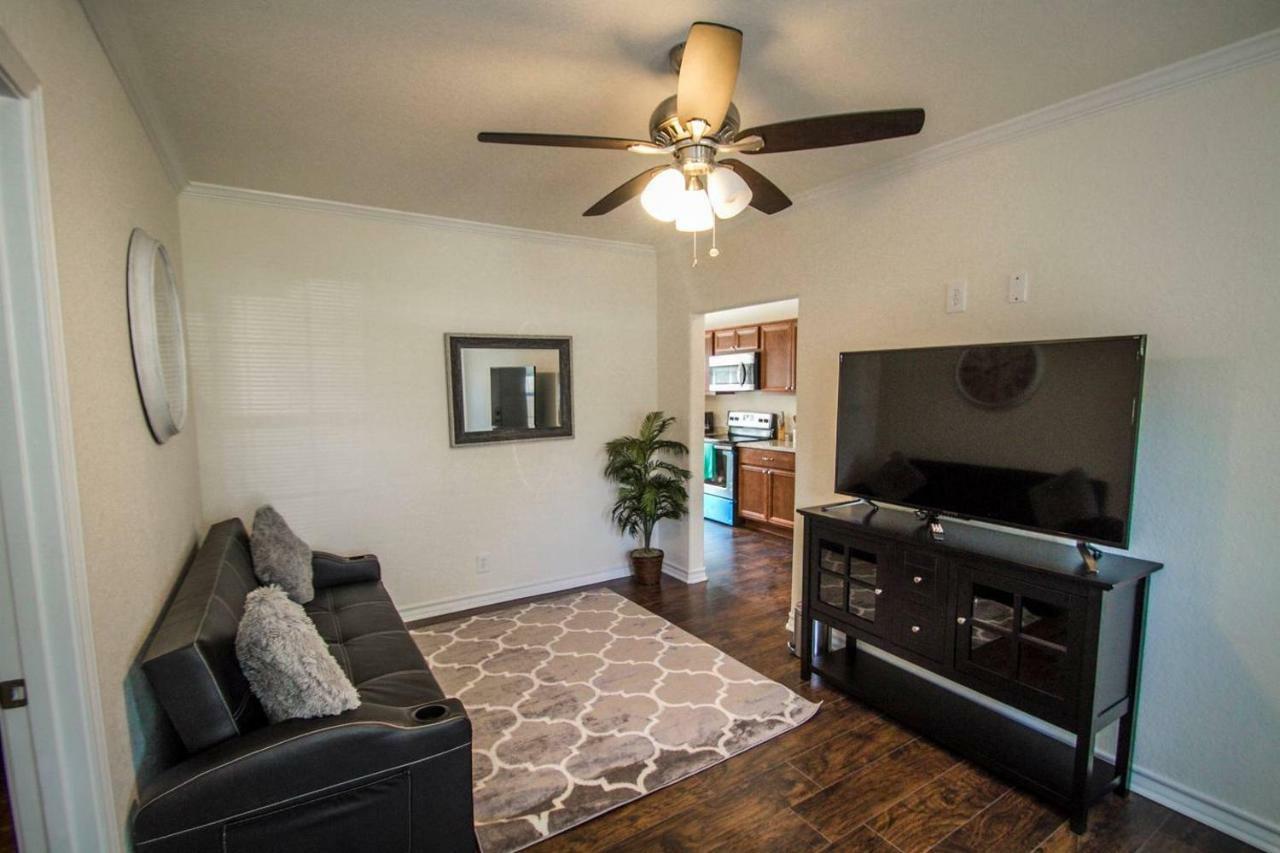 Апартаменты Hays St Cozy Remodeled 2Br/2Ba House Sleeps 8 Сан-Антонио Экстерьер фото